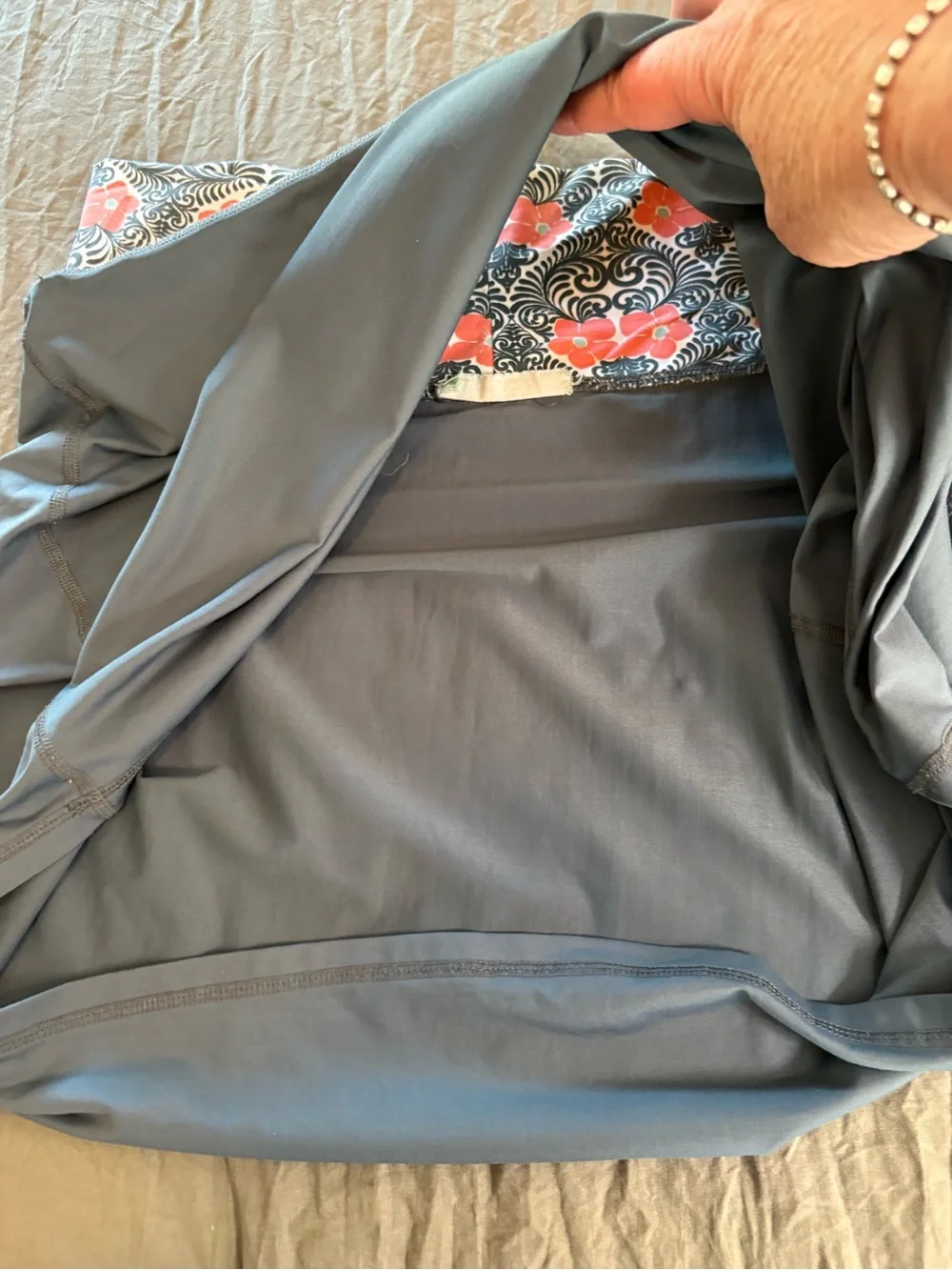 Carve Designs Rowan Skirt. Size Medium.